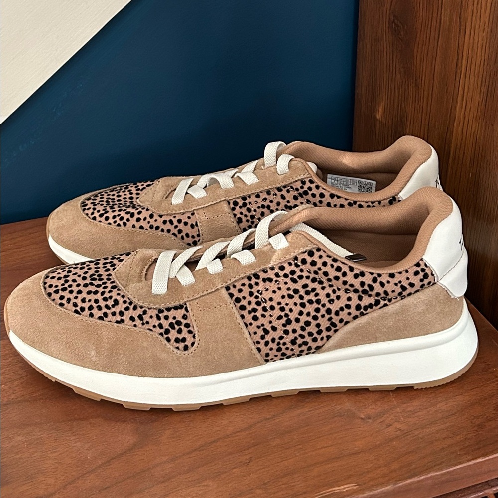 Toms Tan and Black Leopard Print Sneakers